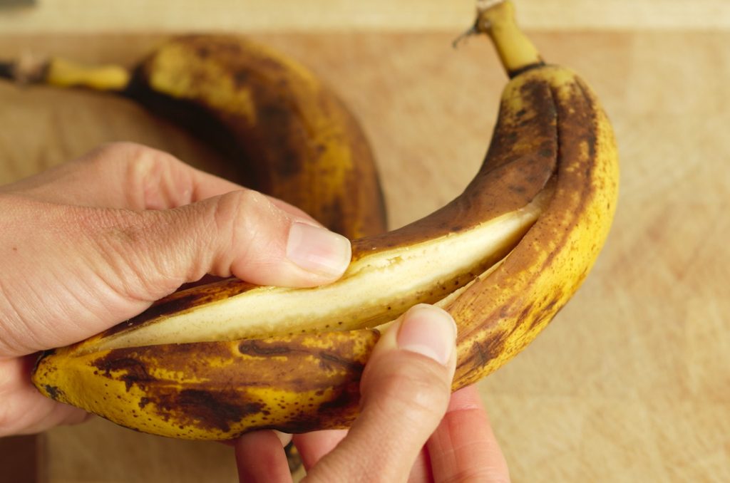 Aufgeschnittene Banane